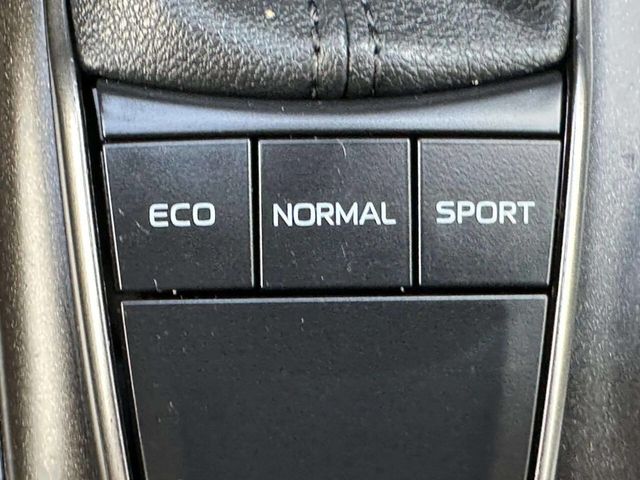 2022 Toyota Camry SE 4dr Sedan - 23057769 - 33