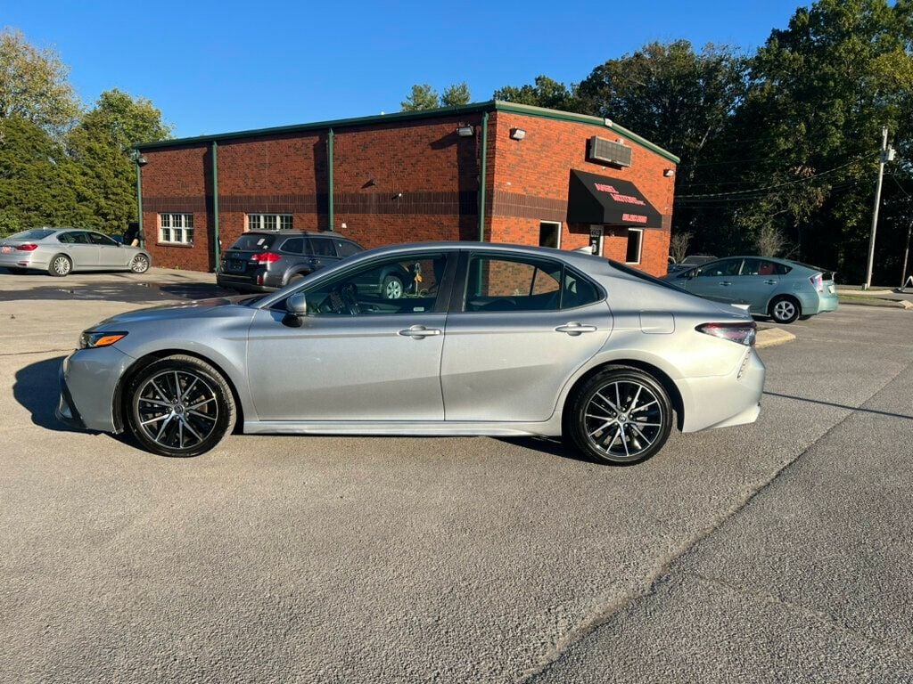 2022 Toyota Camry SE Automatic - 22635976 - 1