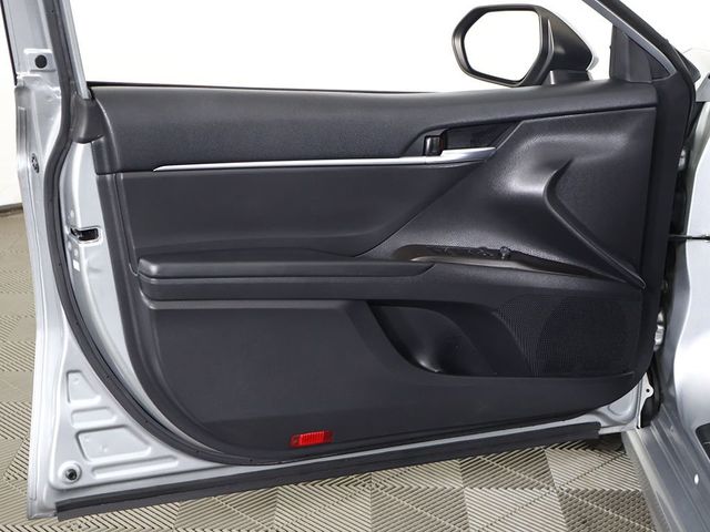 2022 Toyota Camry SE Automatic - 23051103 - 18