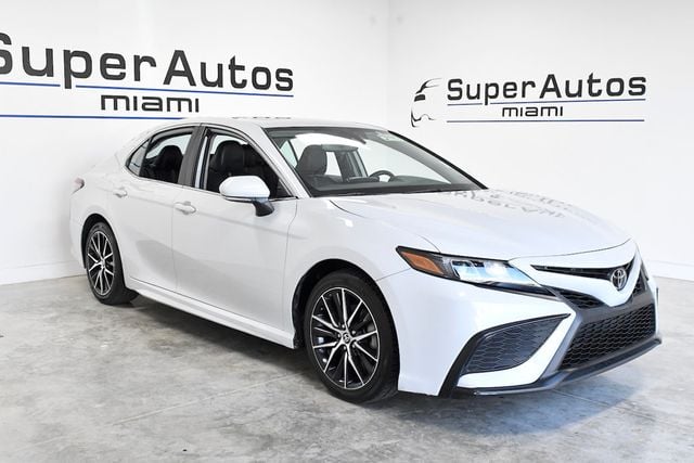 2022 Toyota Camry SE Automatic - 22385369 - 2
