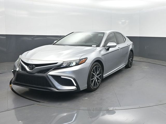 2022 Toyota Camry SE Automatic - 23064111 - 1
