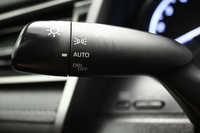 2022 Toyota Camry SE Automatic - 23064111 - 20