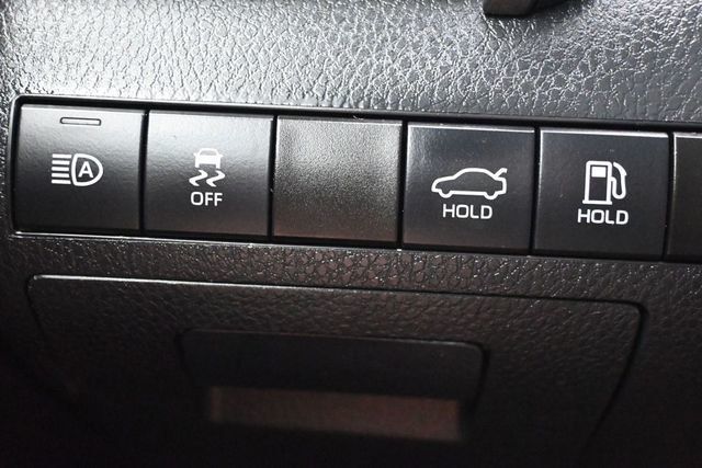 2022 Toyota Camry SE Automatic - 23064111 - 22