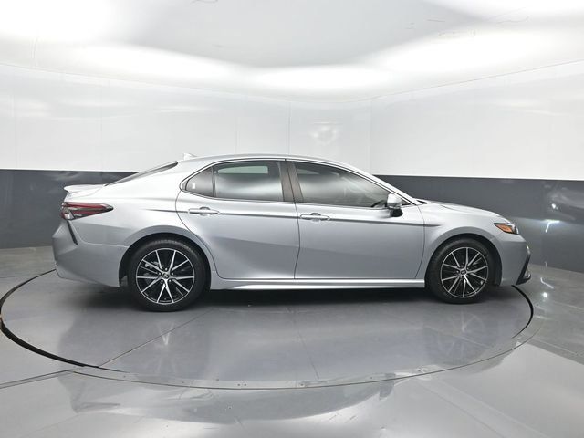 2022 Toyota Camry SE Automatic - 23064111 - 32
