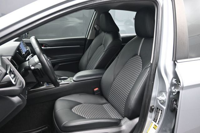 2022 Toyota Camry SE Automatic - 23064111 - 4