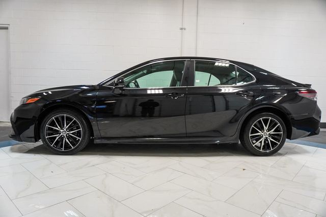 2022 Toyota Camry SE Automatic - 22983931 - 33