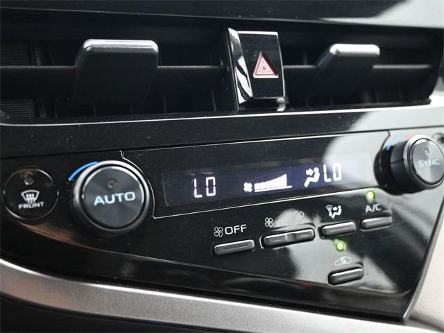 2022 Toyota Camry SE Automatic - 22930345 - 21