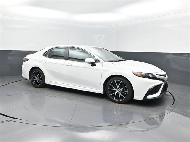2022 Toyota Camry SE Automatic - 22930345 - 33