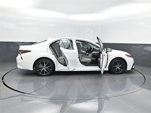 2022 Toyota Camry SE Automatic - 22930345 - 36