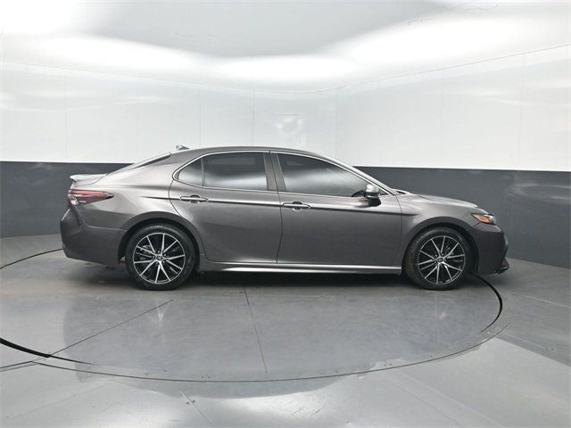 2022 Toyota Camry SE Automatic - 22968786 - 34