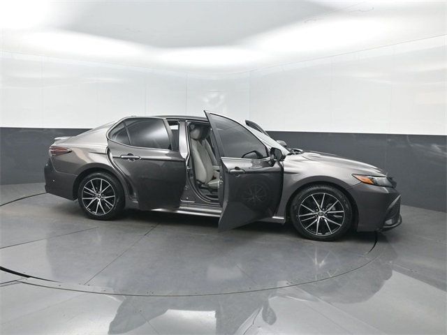 2022 Toyota Camry SE Automatic - 22968786 - 39