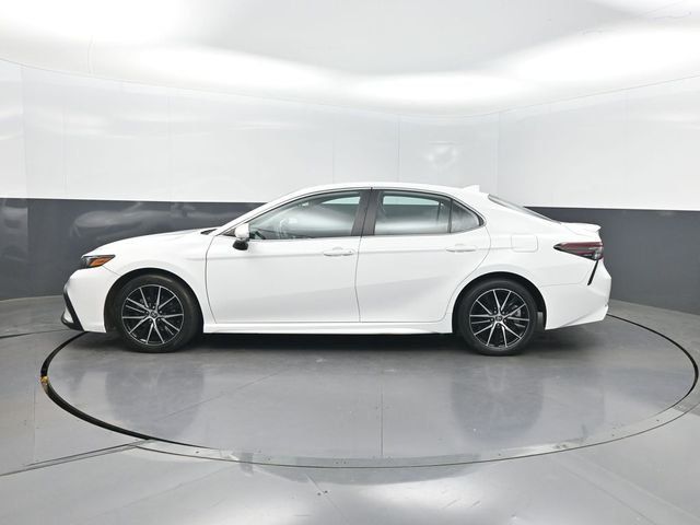 2022 Toyota Camry SE Automatic - 23010637 - 1