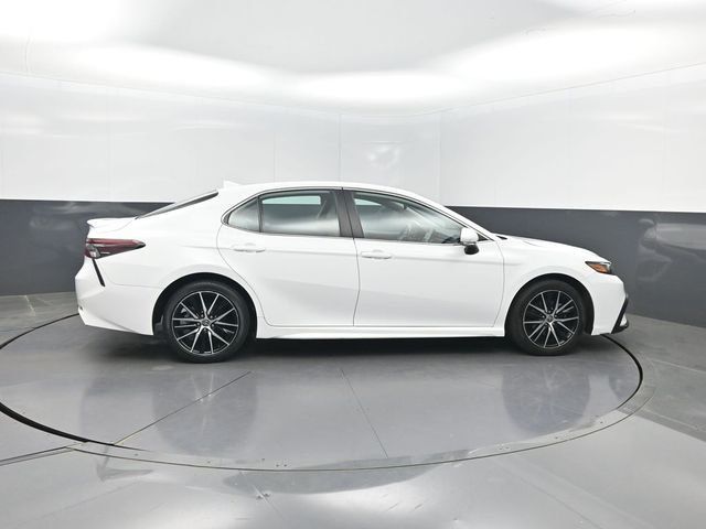 2022 Toyota Camry SE Automatic - 23010637 - 30