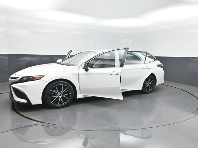 2022 Toyota Camry SE Automatic - 23010637 - 33