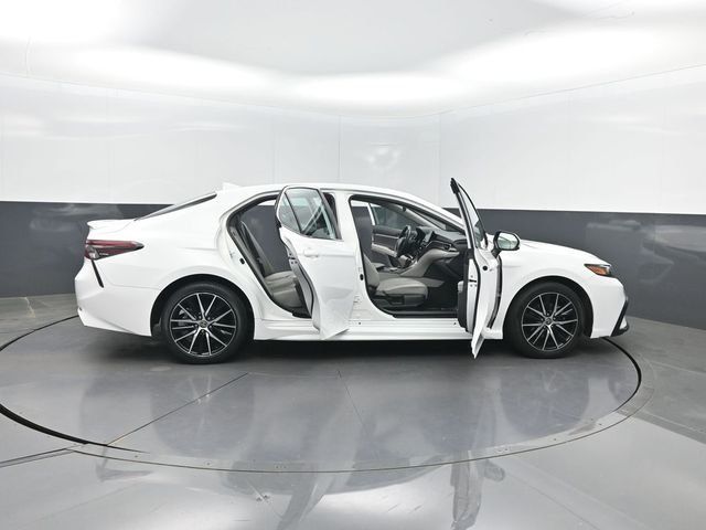 2022 Toyota Camry SE Automatic - 23010637 - 34