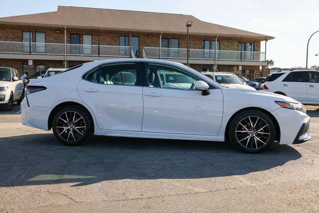 2022 Toyota Camry SE Automatic - 22984118 - 17