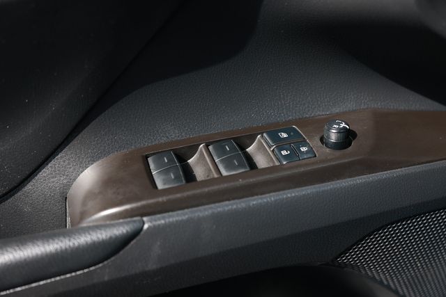 2022 Toyota Camry SE Automatic - 23016247 - 43