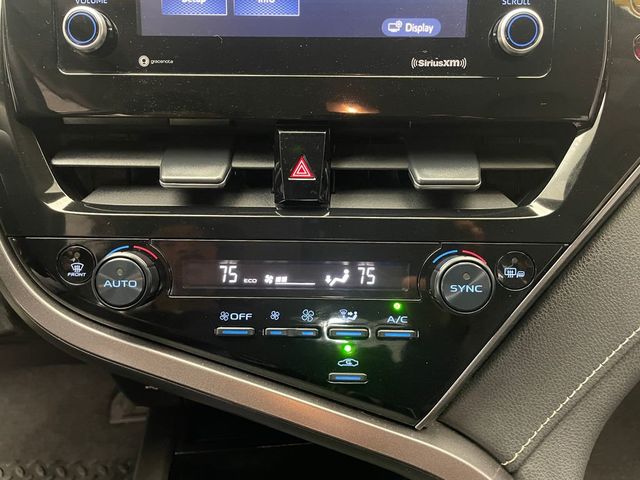 2022 Toyota Camry SE Automatic - 22954593 - 26