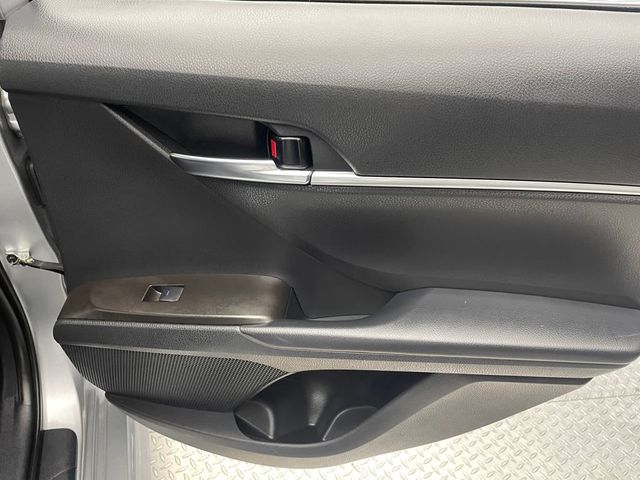 2022 Toyota Camry SE Automatic - 22954593 - 34