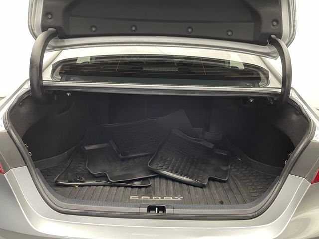 2022 Toyota Camry SE Automatic - 22981522 - 37