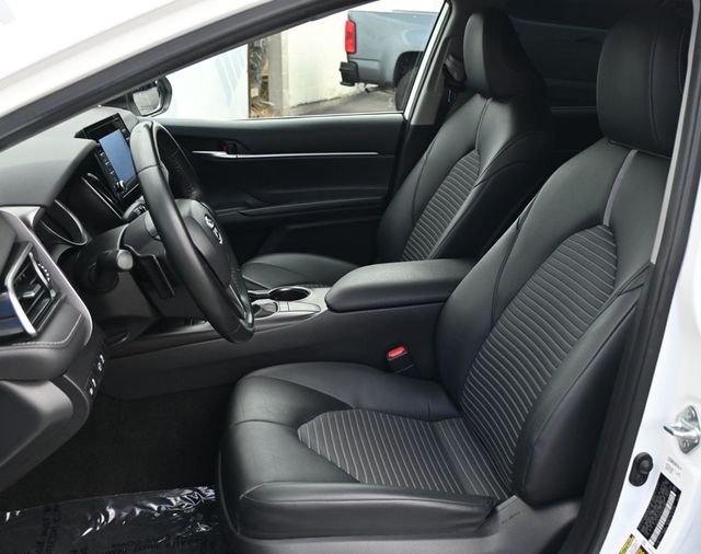 2022 Toyota Camry SE Brand New Tires - 22936179 - 12