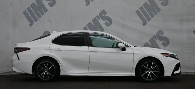 2022 Toyota Camry SE Brand New Tires - 22936179 - 3