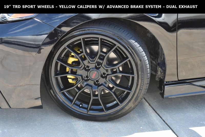 2022 Toyota Camry TRD V6 photo 3