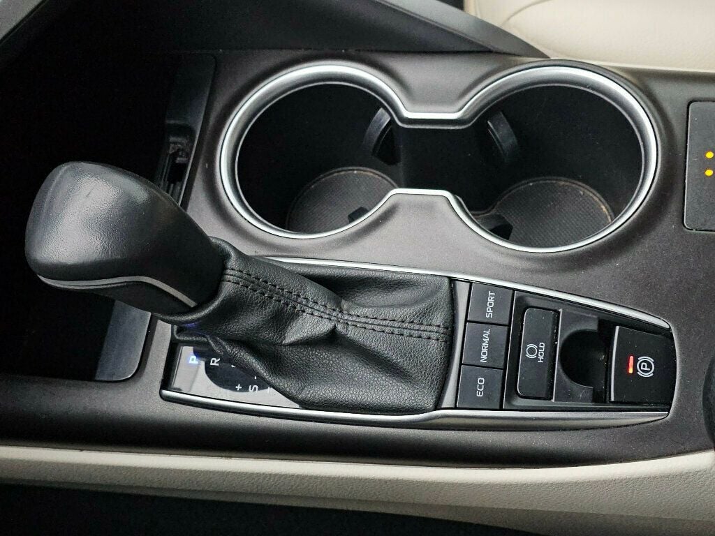 2022 Toyota Camry XLE Automatic AWD - 22988256 - 25