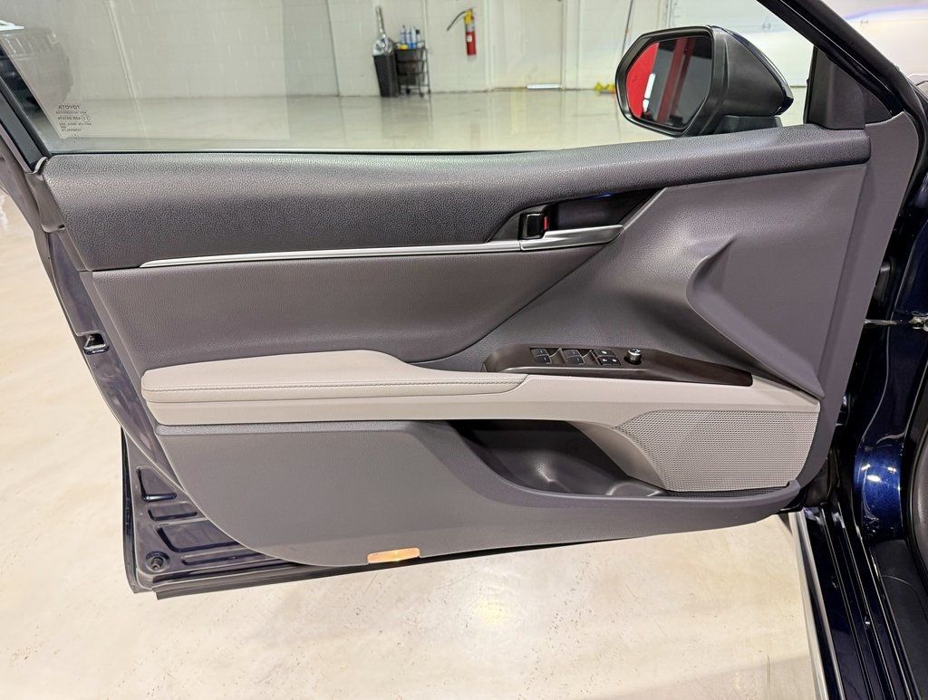 2022 Toyota Camry XSE Automatic - 22952173 - 32