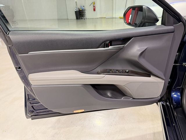 2022 Toyota Camry XSE Automatic - 22952173 - 32