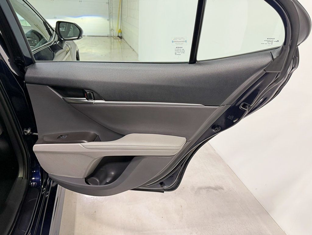 2022 Toyota Camry XSE Automatic - 22952173 - 40