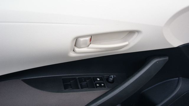2022 Toyota Corolla 3 MONTH WARRANTY , JUST SERVICED , VERY CLEAN INSIDE AND OUT  - 23048747 - 44