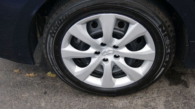 2022 Toyota Corolla 3 MONTH WARRANTY , JUST SERVICED , VERY CLEAN INSIDE AND OUT  - 23048747 - 52