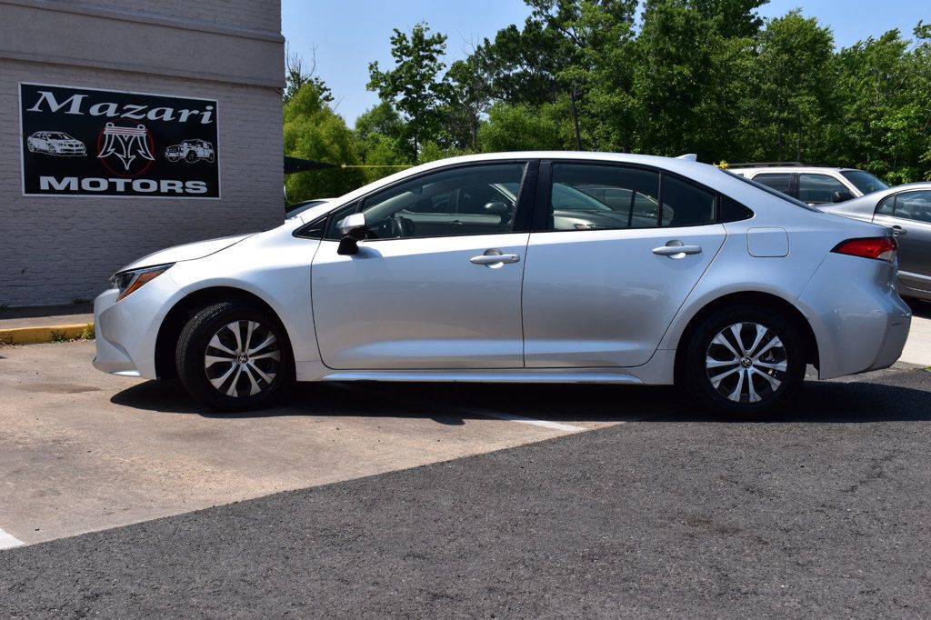2022 Toyota Corolla Hybrid LE photo 3