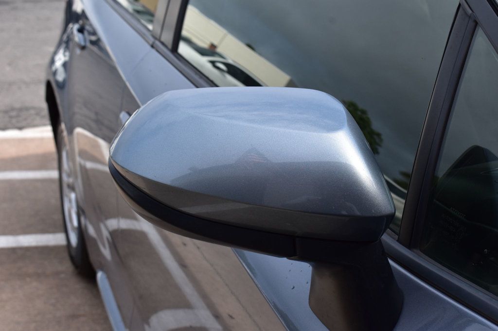 2022 Toyota Corolla Hybrid LE CVT - 23078720 - 46