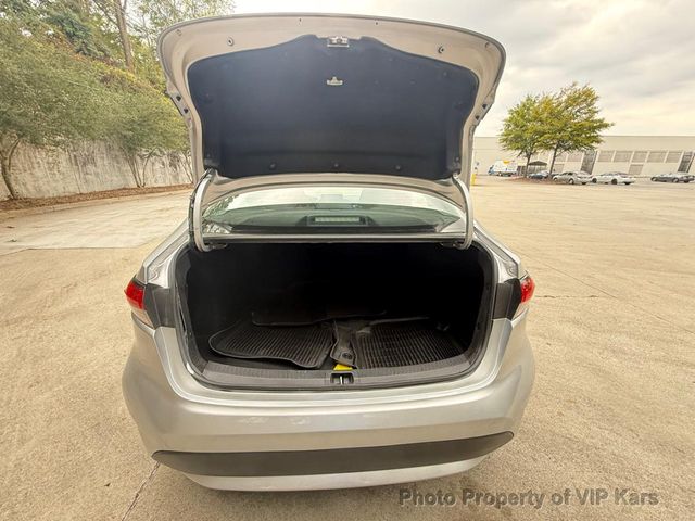 2022 Toyota Corolla LE CVT - 22933796 - 19