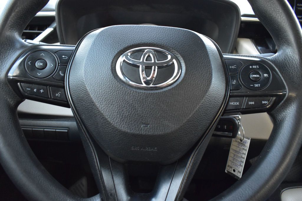 2022 Toyota Corolla LE photo 22