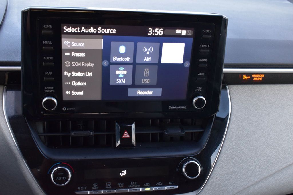 2022 Toyota Corolla LE photo 29