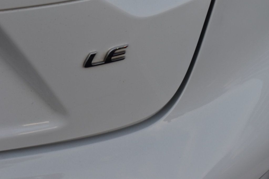 2022 Toyota Corolla LE CVT - 22798784 - 40