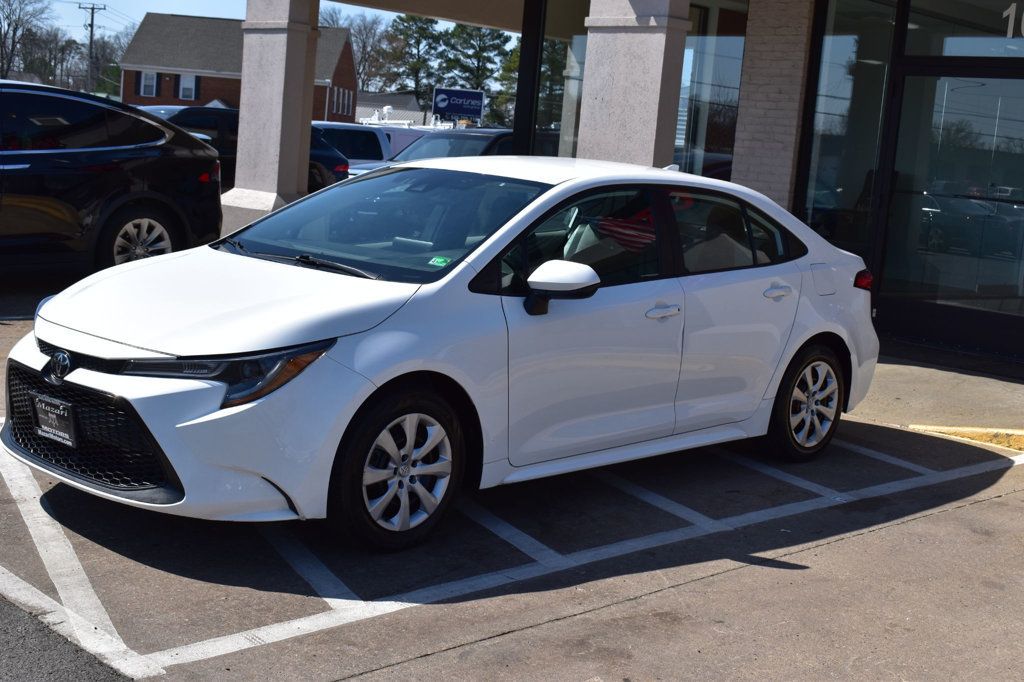 2022 Toyota Corolla LE photo 7