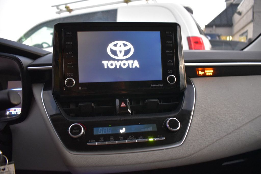2022 Toyota Corolla LE CVT - 22935640 - 17