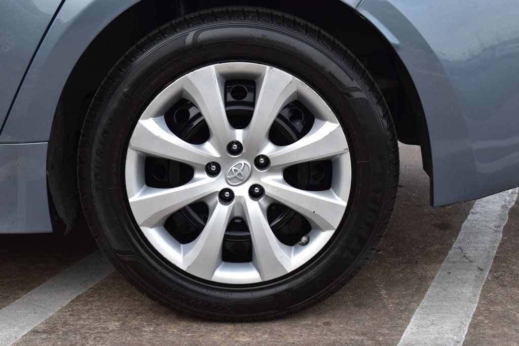 2022 Toyota Corolla LE CVT - 22956872 - 10