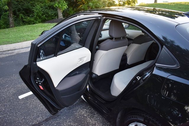 2022 Toyota Corolla LE CVT - 23039422 - 35