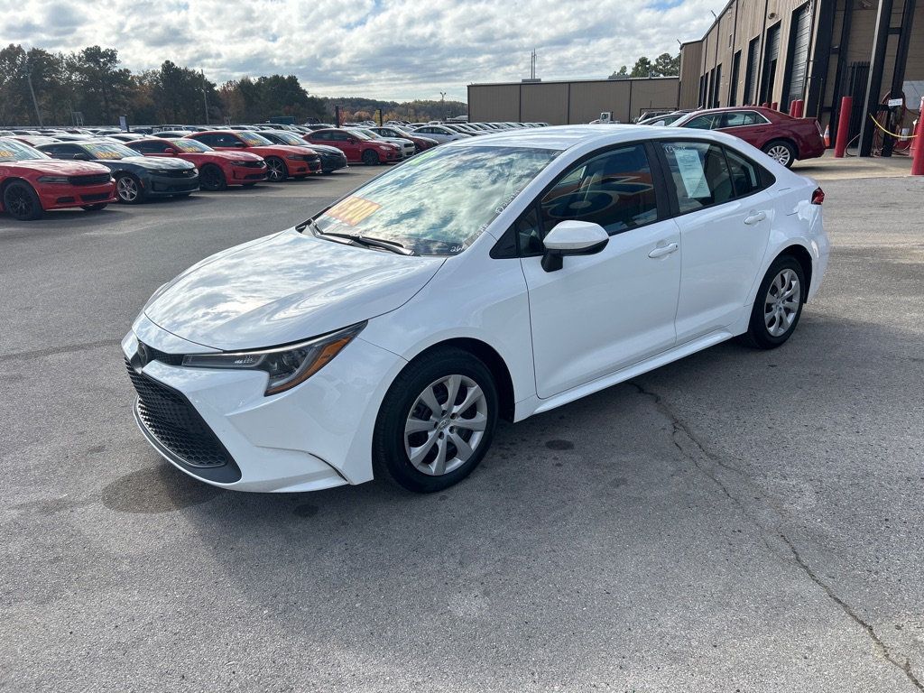 2022 Toyota Corolla LE photo 3