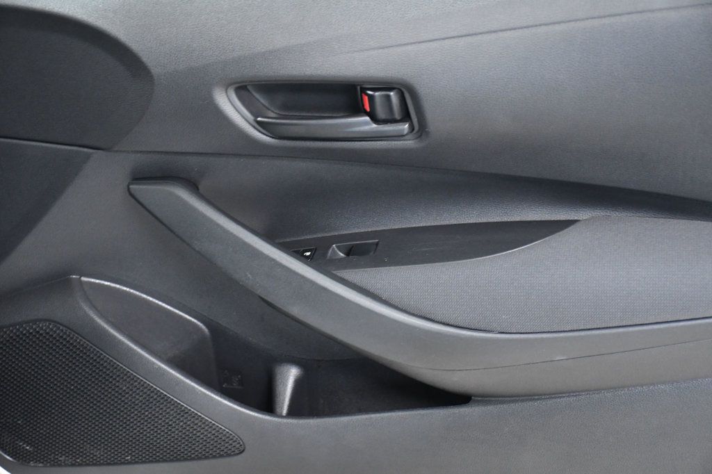 2022 Toyota Corolla LE CVT - 22864636 - 17