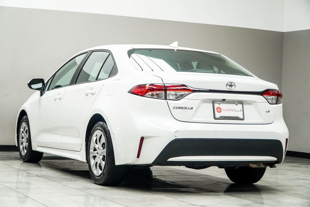 2022 Toyota Corolla LE photo 8