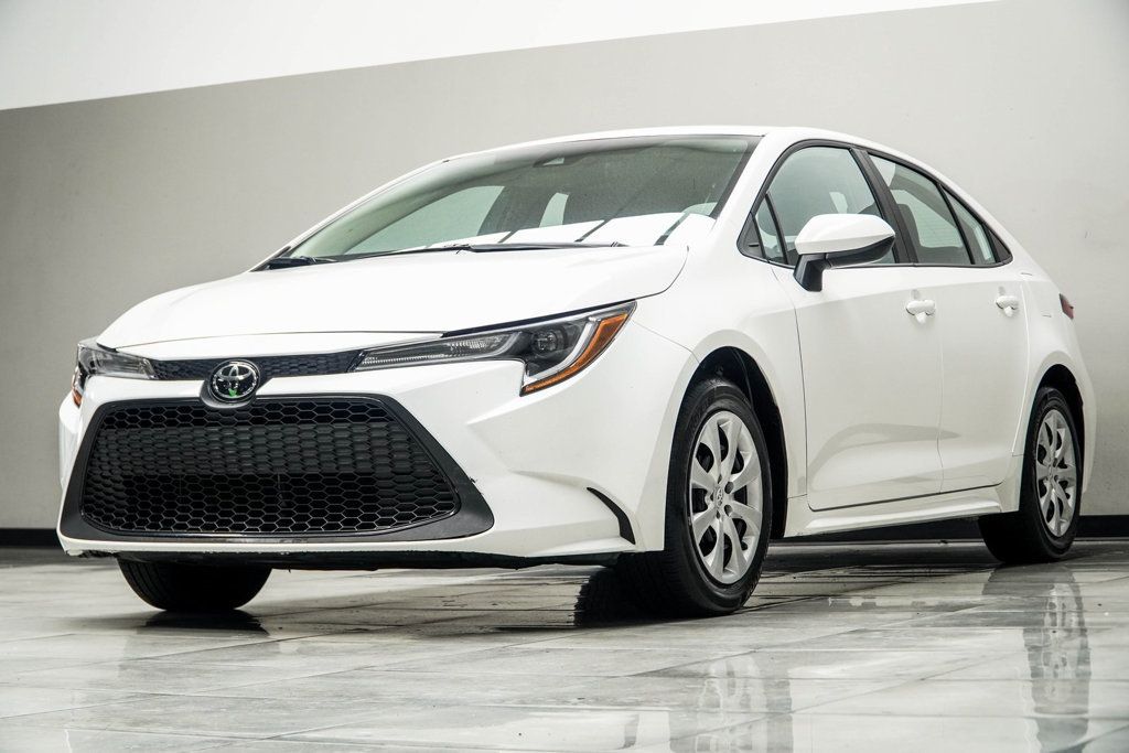 2022 Toyota Corolla LE photo 6