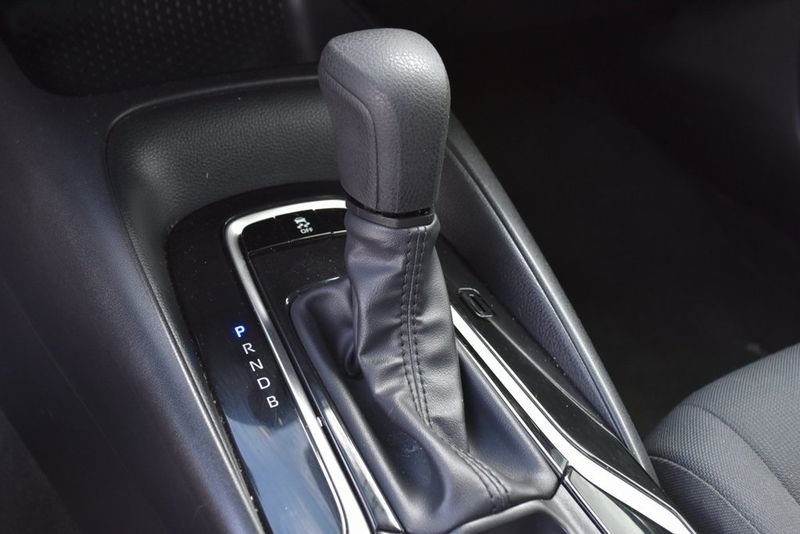 2022 Toyota Corolla LE photo 22