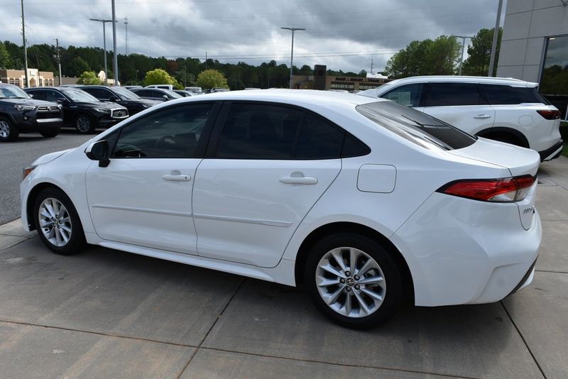 2022 Toyota Corolla LE photo 8
