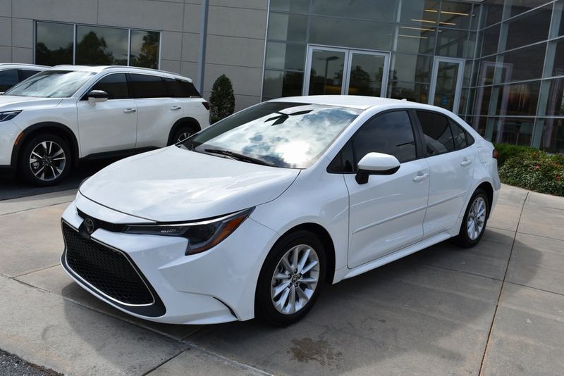 2022 Toyota Corolla LE photo 9